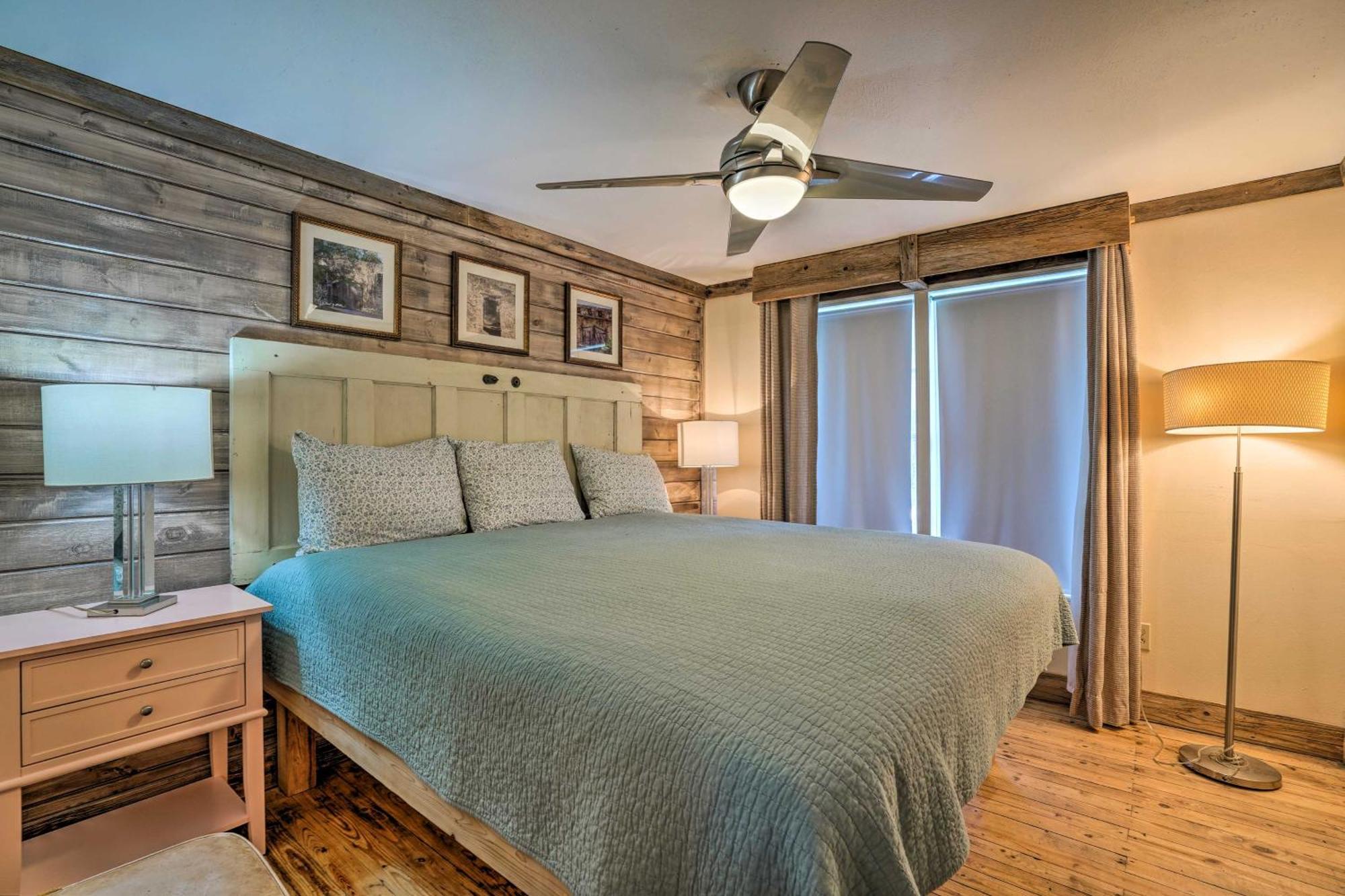 Waterfront Guadalupe River Lodge Home With Dock! Seguin Esterno foto
