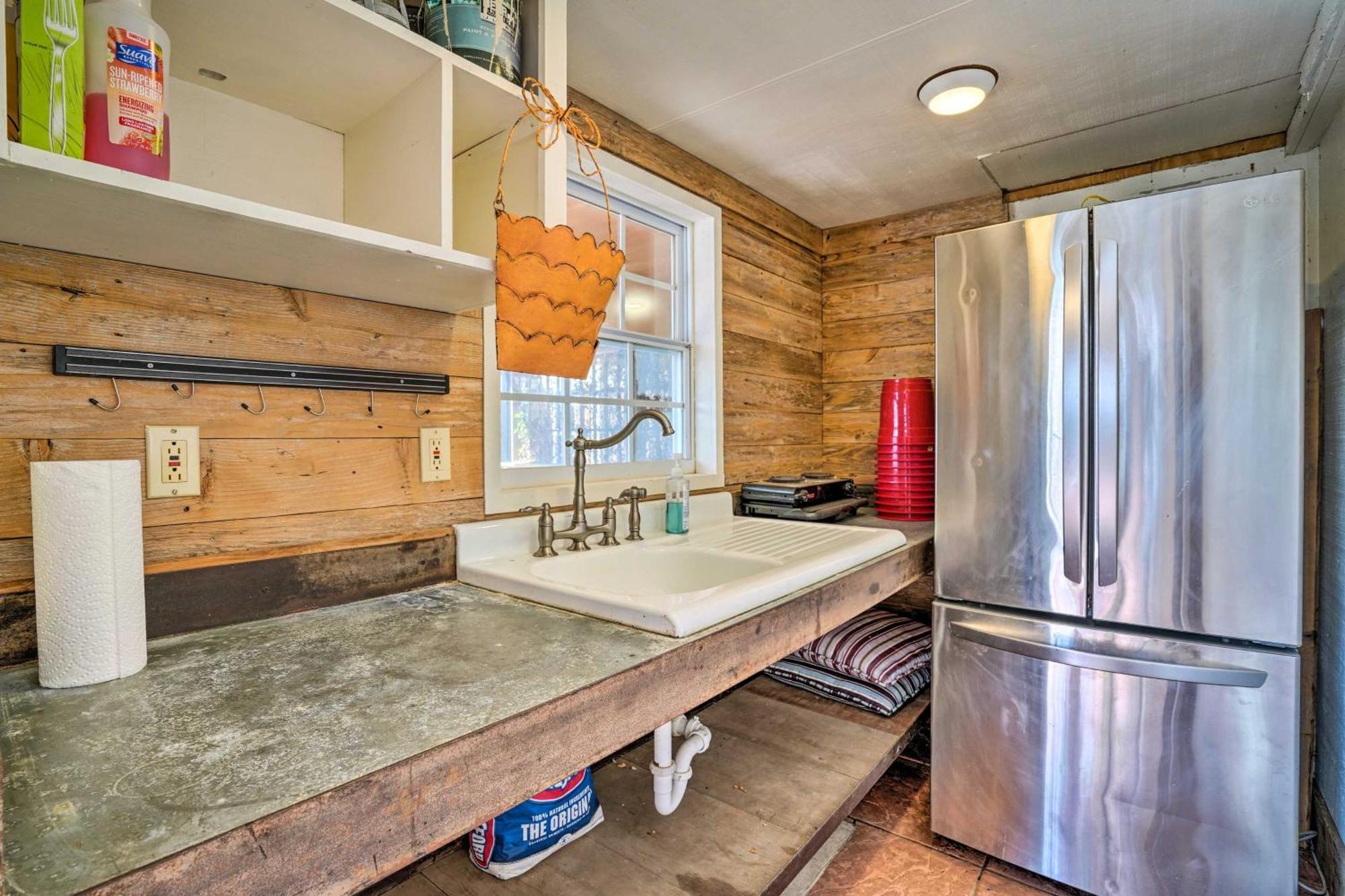 Waterfront Guadalupe River Lodge Home With Dock! Seguin Esterno foto