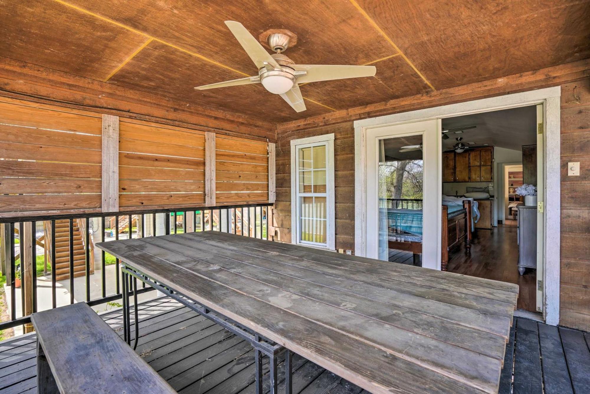 Waterfront Guadalupe River Lodge Home With Dock! Seguin Esterno foto