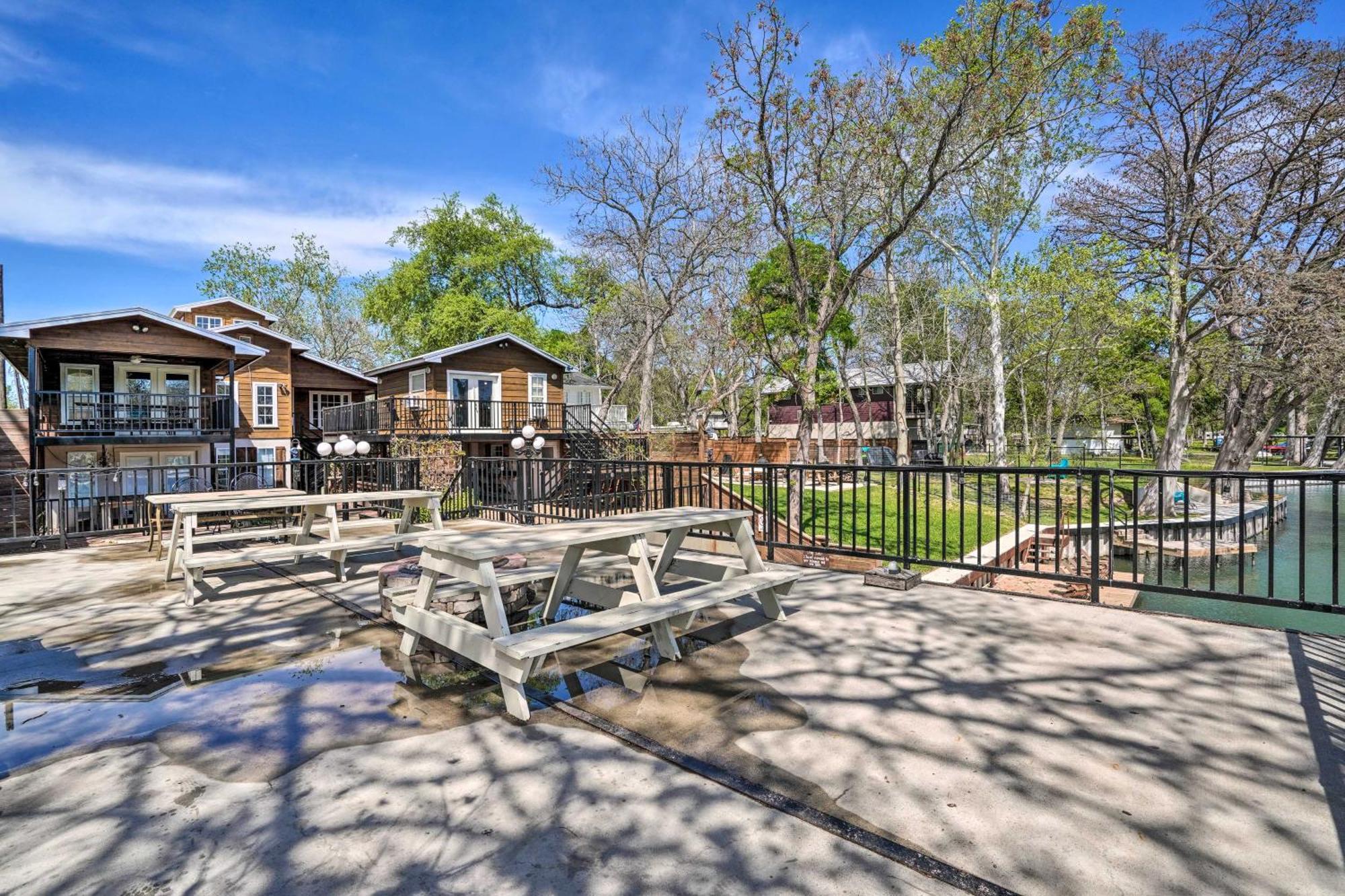 Waterfront Guadalupe River Lodge Home With Dock! Seguin Esterno foto